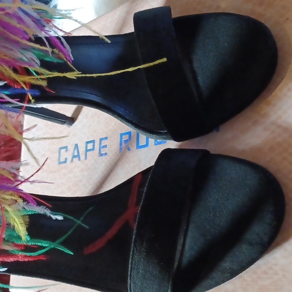 NEW Cape Robbin Black Stiletto Rainbow Feather Ankle Strap size9 - Picture 7 of 10